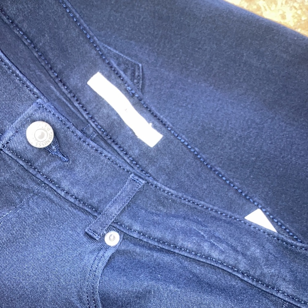 Levi’s Classic Capris Size 30 - Picture 3 of 3